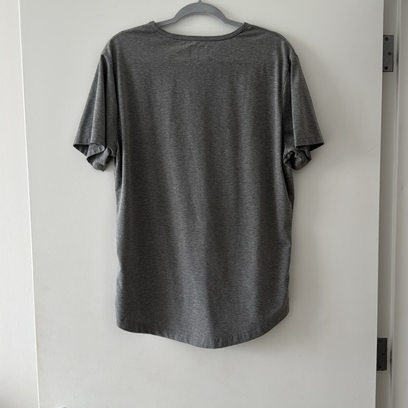 Men’s Heather Grey Cuts Curved Hem T-Shirt - Picture 3 of 3